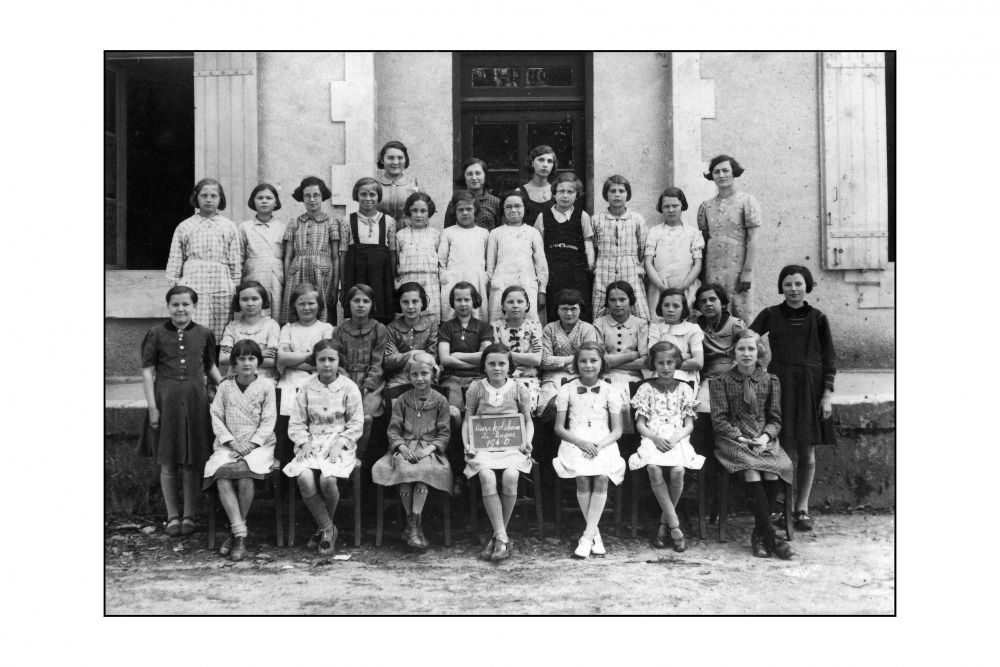 Evacuation Souvenirs de la classe des filles en 1940 Evacuation Souvenirs de la classe des filles en 1940
