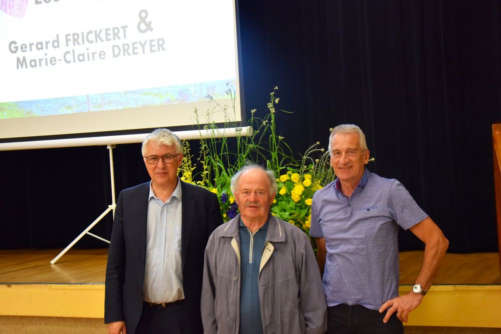 Monsieur Frédéric Pfliegersdoerffer, Maire de Marckolsheim, accompagnée de Monsieur Frickert Gerard et Monsieur Dreyer